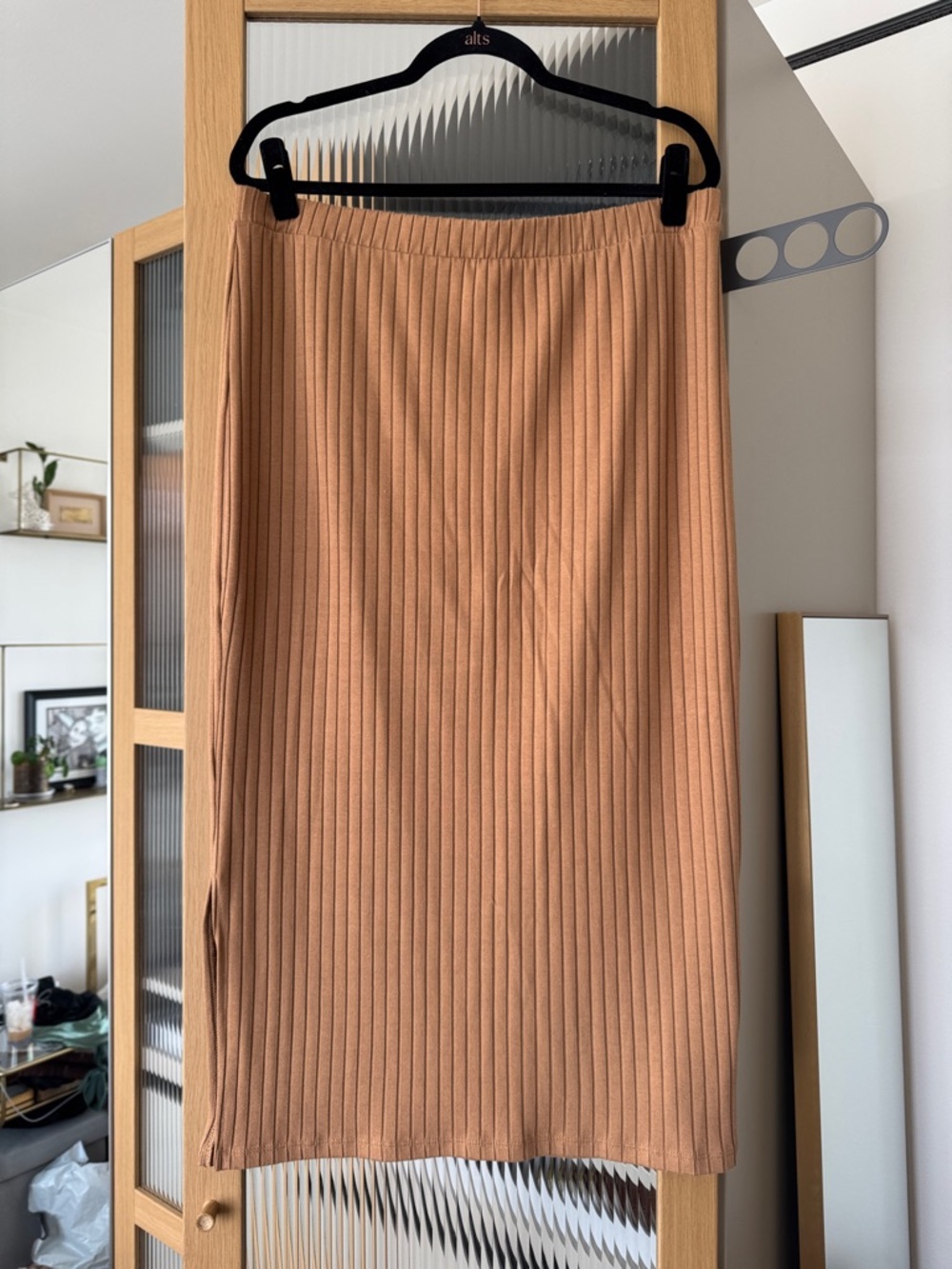 Old Navy Ribbed Midi Skirt in Camel